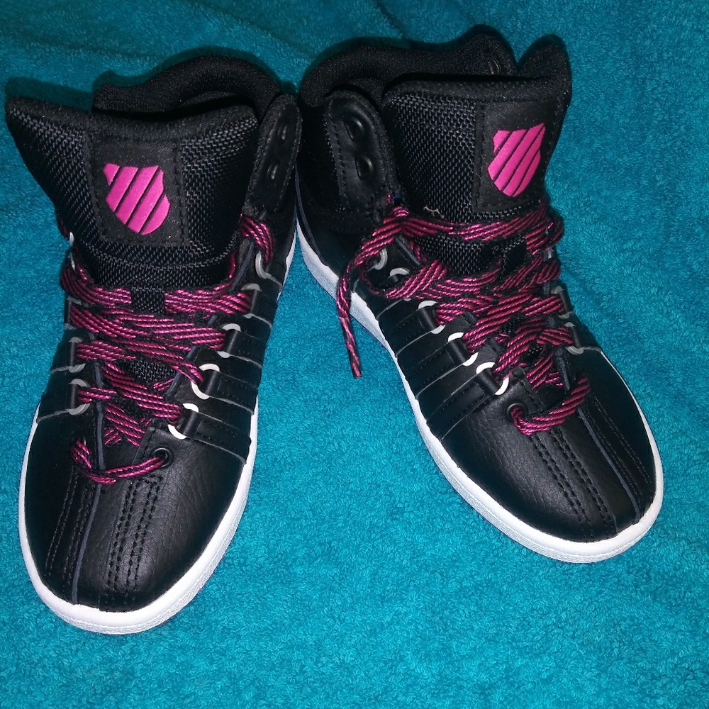 NEW 🐾🐾HIGH TOP K*SWISS